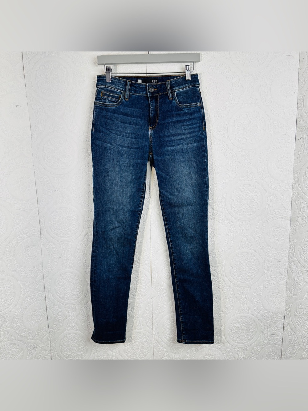 Kut from the Kloth Size 0 Catherine Boyfriend Jeans Blue Denim Dark Wash Mint